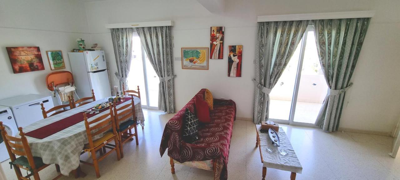 Astrofegia Apartments Near The Sea Agia Marina  Eksteriør billede